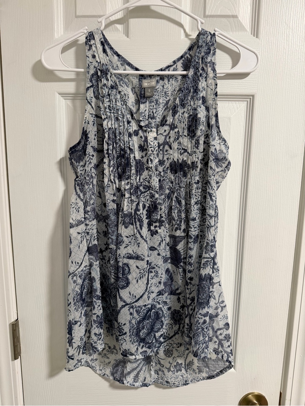 Converse White and Navy Floral Pintuck Tank